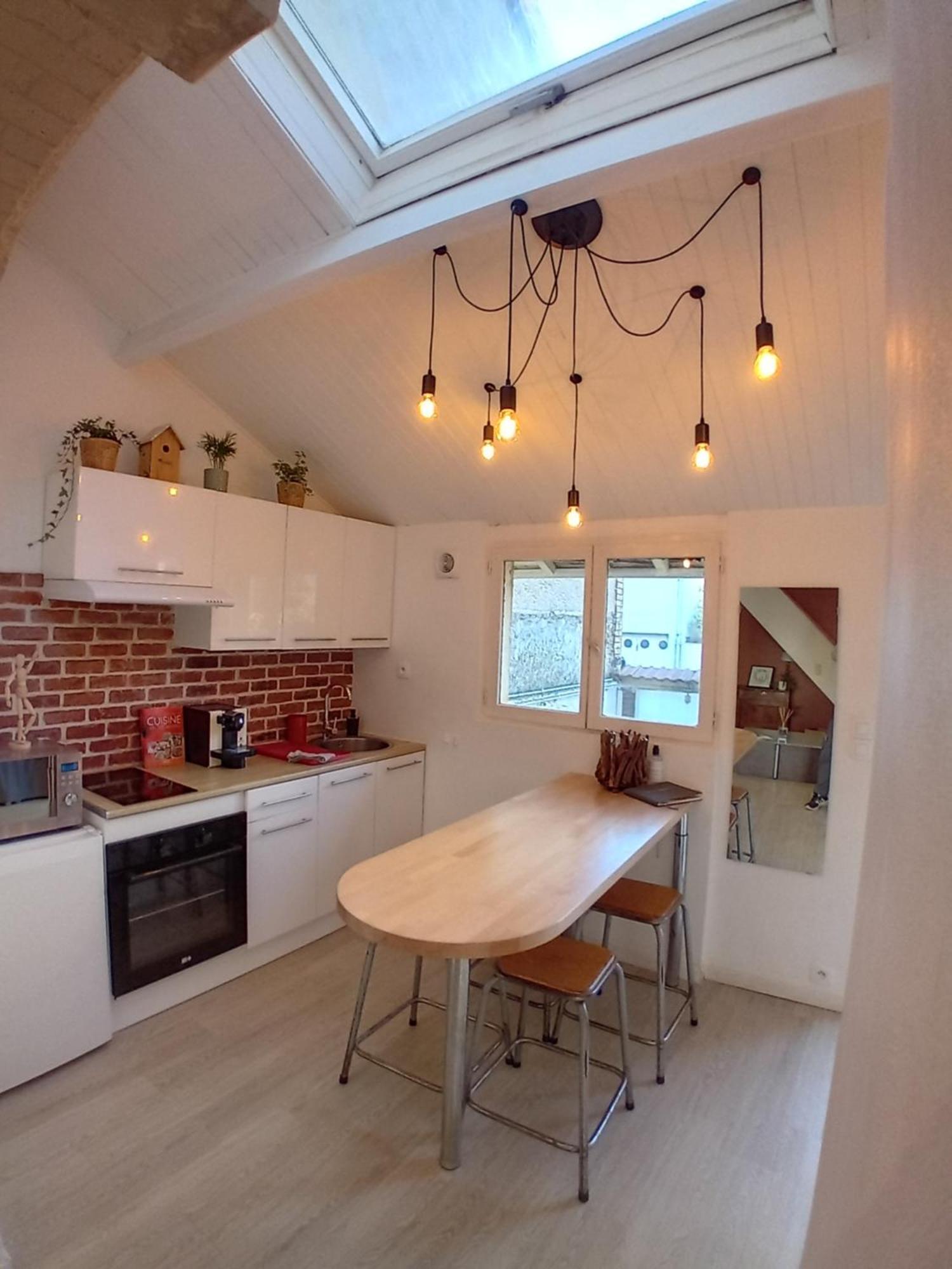 Apartmán Les Etapes Chartraines Parking Wifi Jaccuzi Chartres Exteriér fotografie